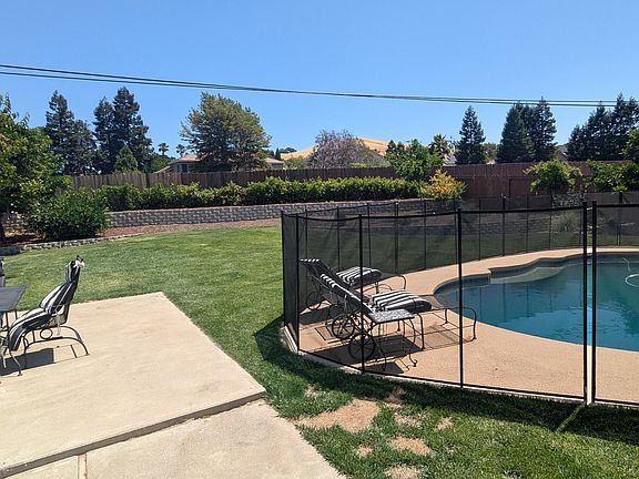 2nd image of 766 Citrus Ave
