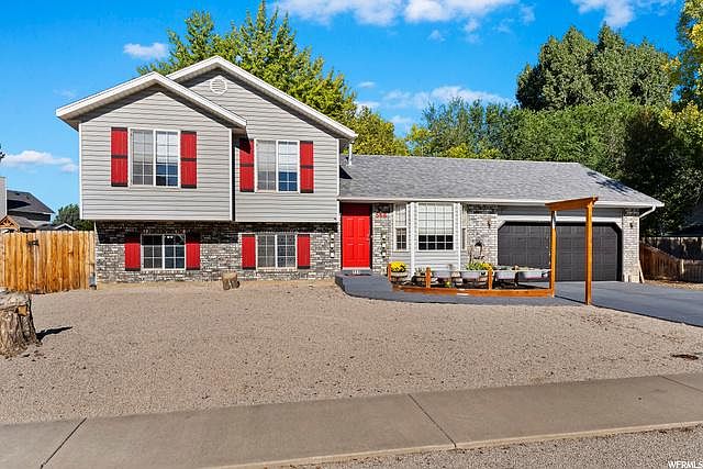 1st image of 566 S 640th St W