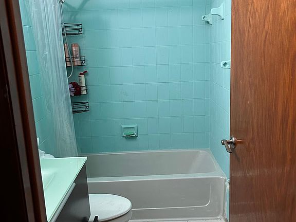 3rd image of 1405 Meridian Ave