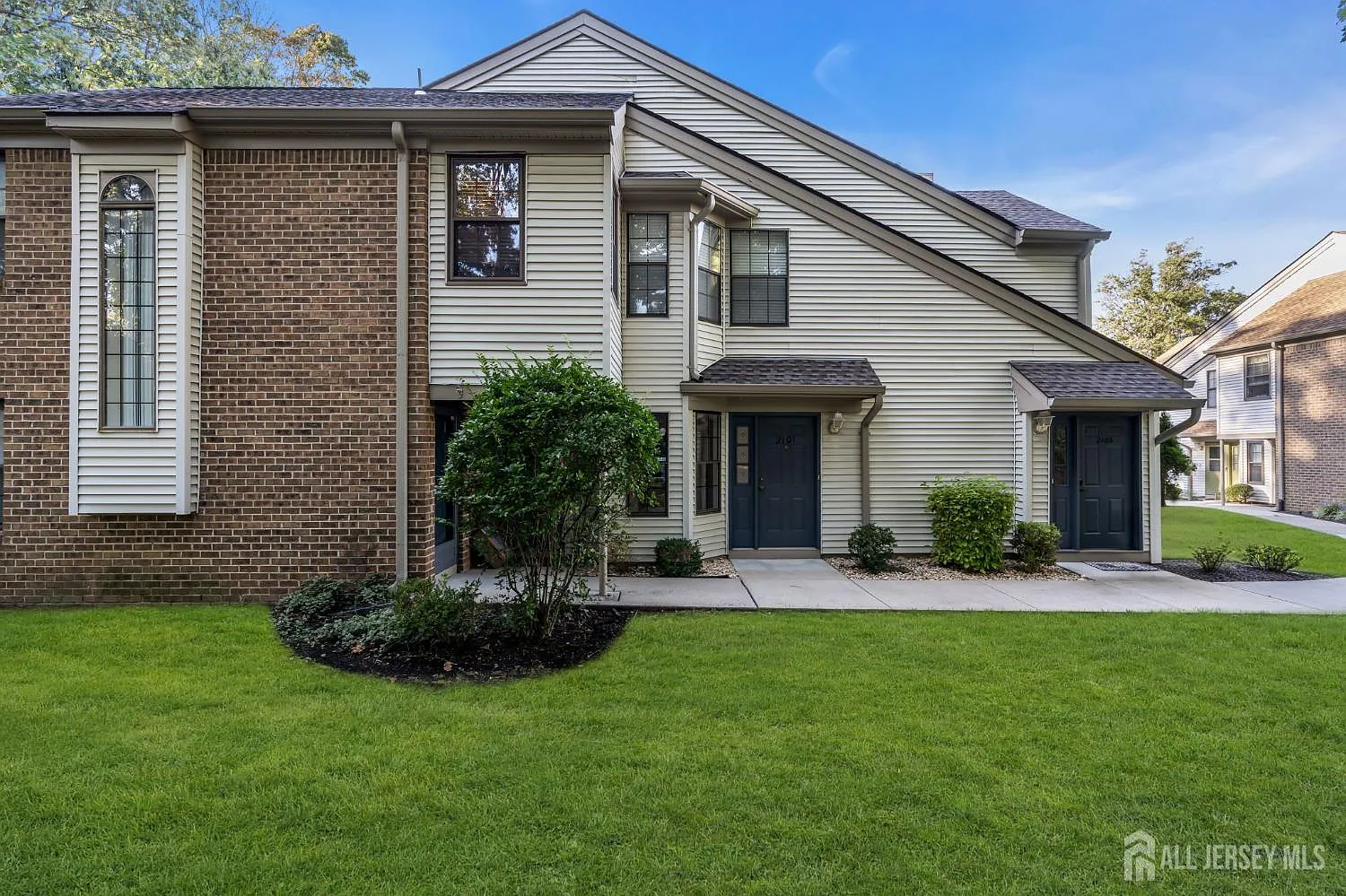 2101 Bayhead Dr — Photo 2