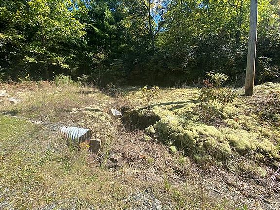 3rd image of 63 Linville Dr