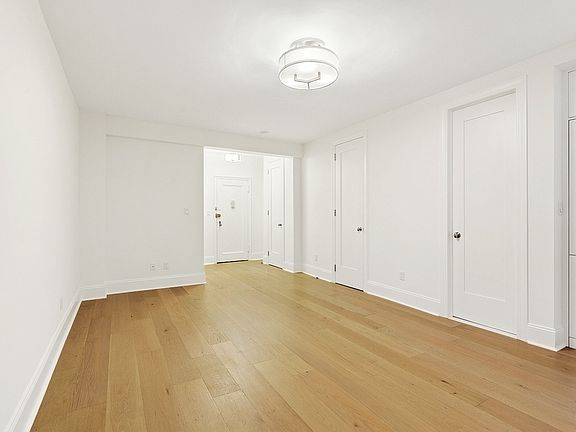 5th image of 225 W 23rd St APT 2B