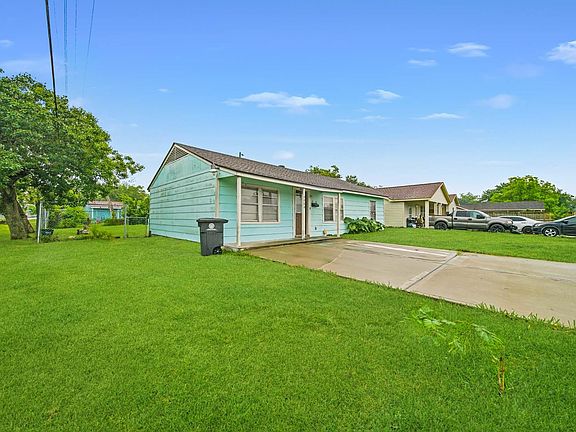 3rd image of 5003 Ridgeway Dr