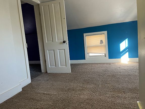 5th image of 323 Oakdale Dr