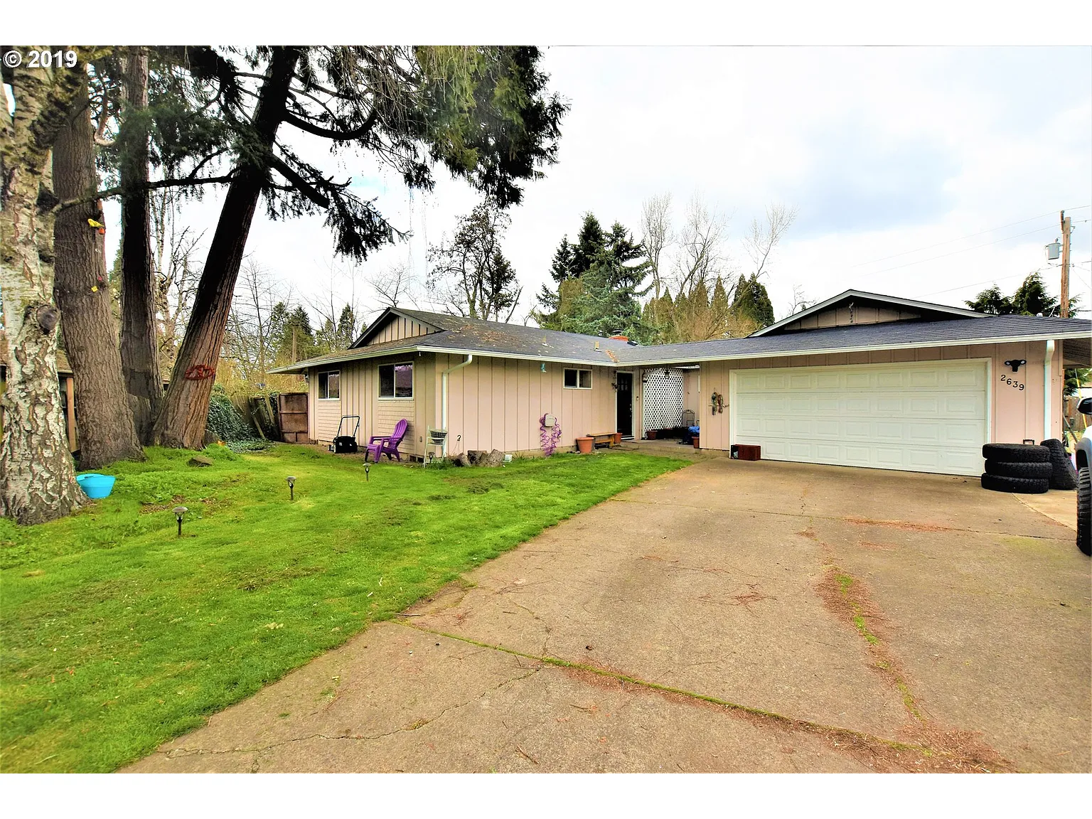 2639 Hastings St photo 1