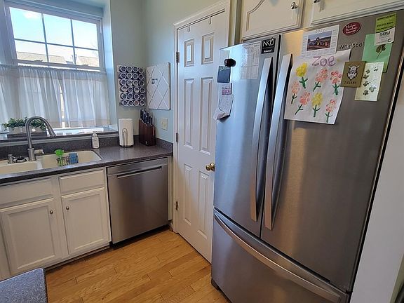 3rd image of 2448 Cardinal Hill Ct