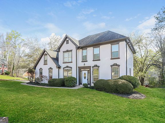 2nd image of 3090 Sherwood Oaks Ln