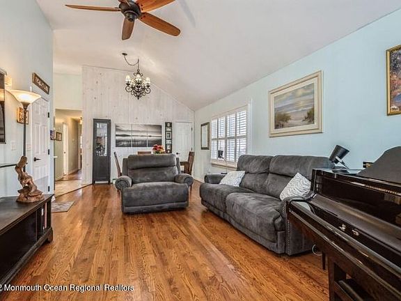 2nd image of 1040 Mizzen Ave
