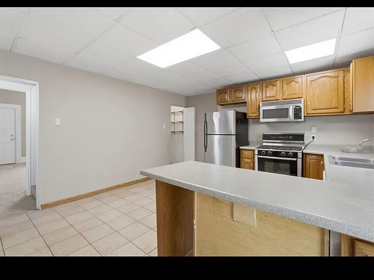 3914 Clement Way — Photo 9