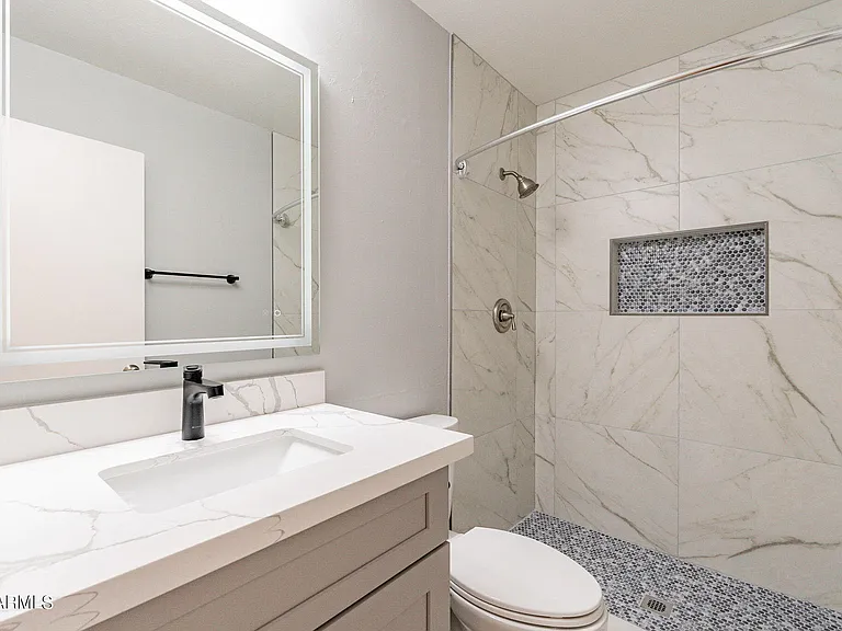 2318 E Lupine Ave — Photo 25