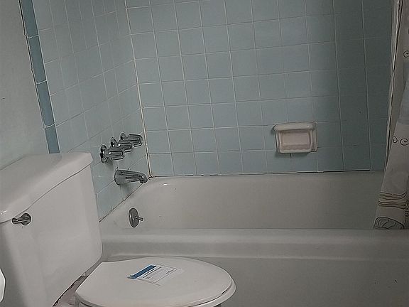 4th image of 81 Wintergreen Dr.