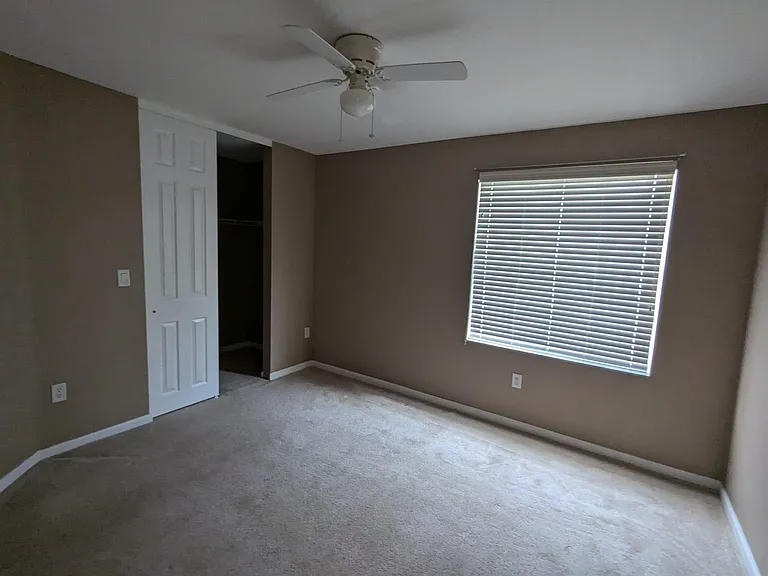 9015 Alexandra Cir — Photo 11