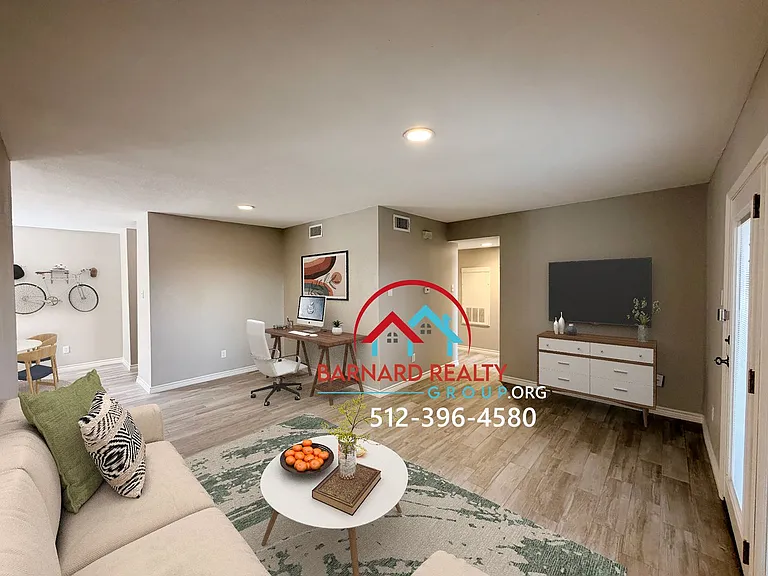 402 Fredericksburg St #8 — Photo 6