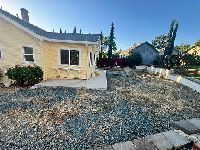 314 S Arroyo Seco St — Photo 13