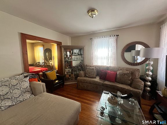 5th image of 448 East Avenue