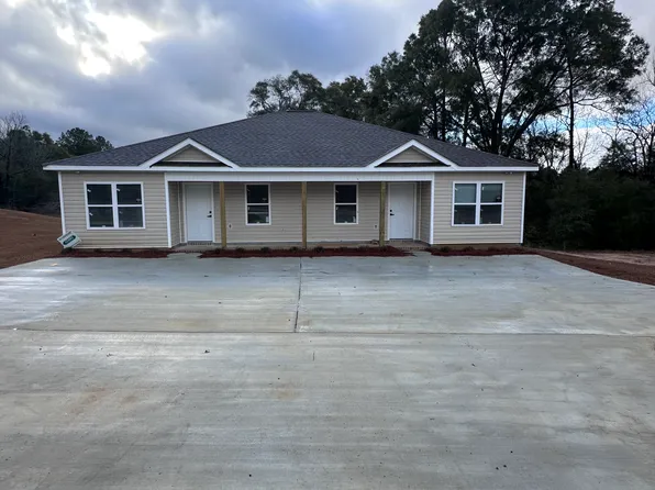 712 Winslette Rd #A, Newton, AL 36352