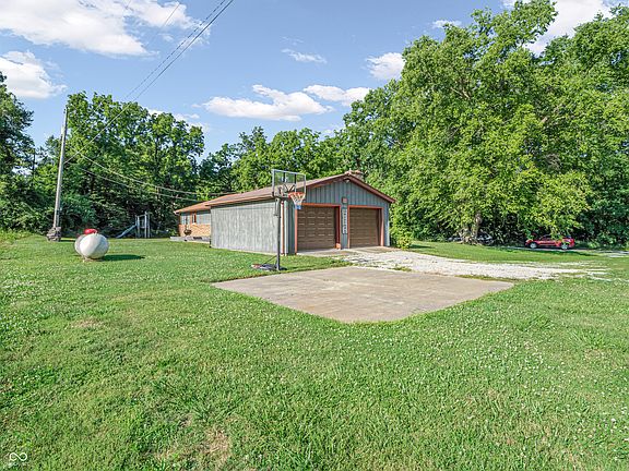 2nd image of 2757 E Us Highway 136