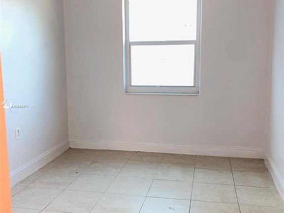 5th image of 330 NE 70th St #1