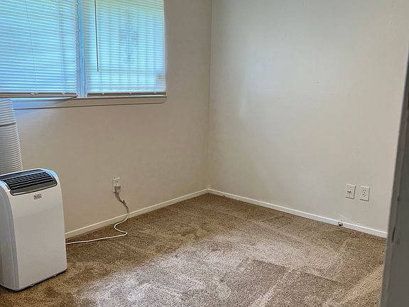 3rd image of 5734 Maywood Dr