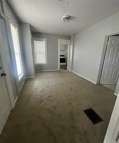 18 Phelps Ave #3 — Photo 3