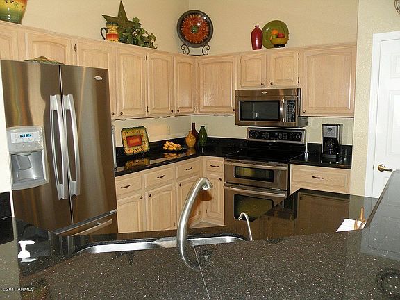 4th image of 10833 E Silvertree Dr