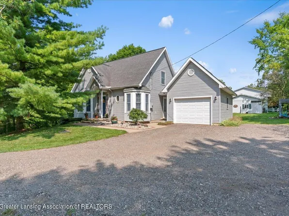 2651 Pinch Hwy, Charlotte, MI 48813
