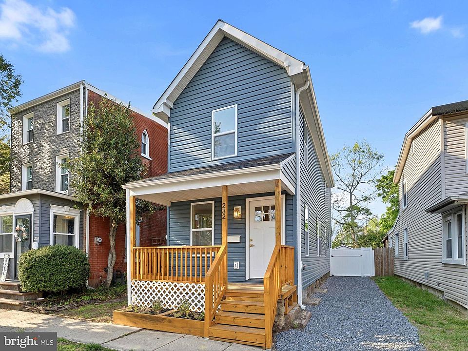 1st image of 232 Washington St