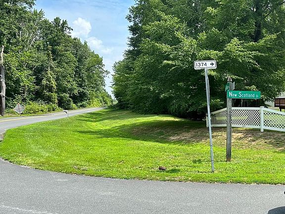 5th image of 10220 Jim Morris Rd