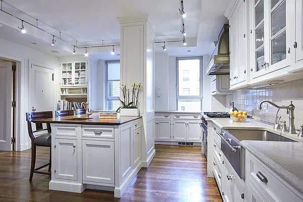 Sold by Stribling | media 6