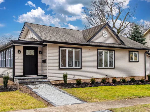 35 Roosevelt Ave, Westwood, NJ 07675