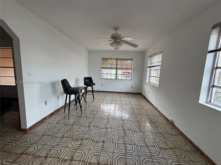 2524 SW 6th St — Photo 26