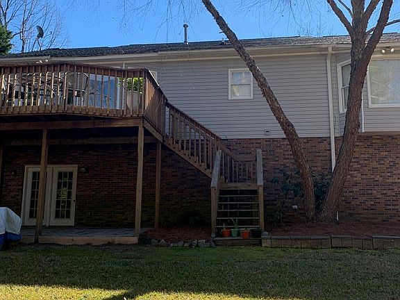 5th image of 152 Kensington Dr