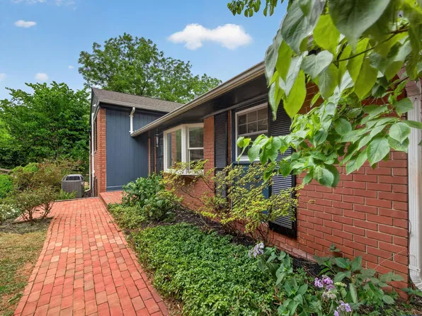 340 Key West Dr, Charlottesville, VA 22911