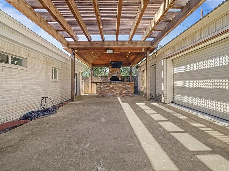 800 W Chaparral St — Photo 13