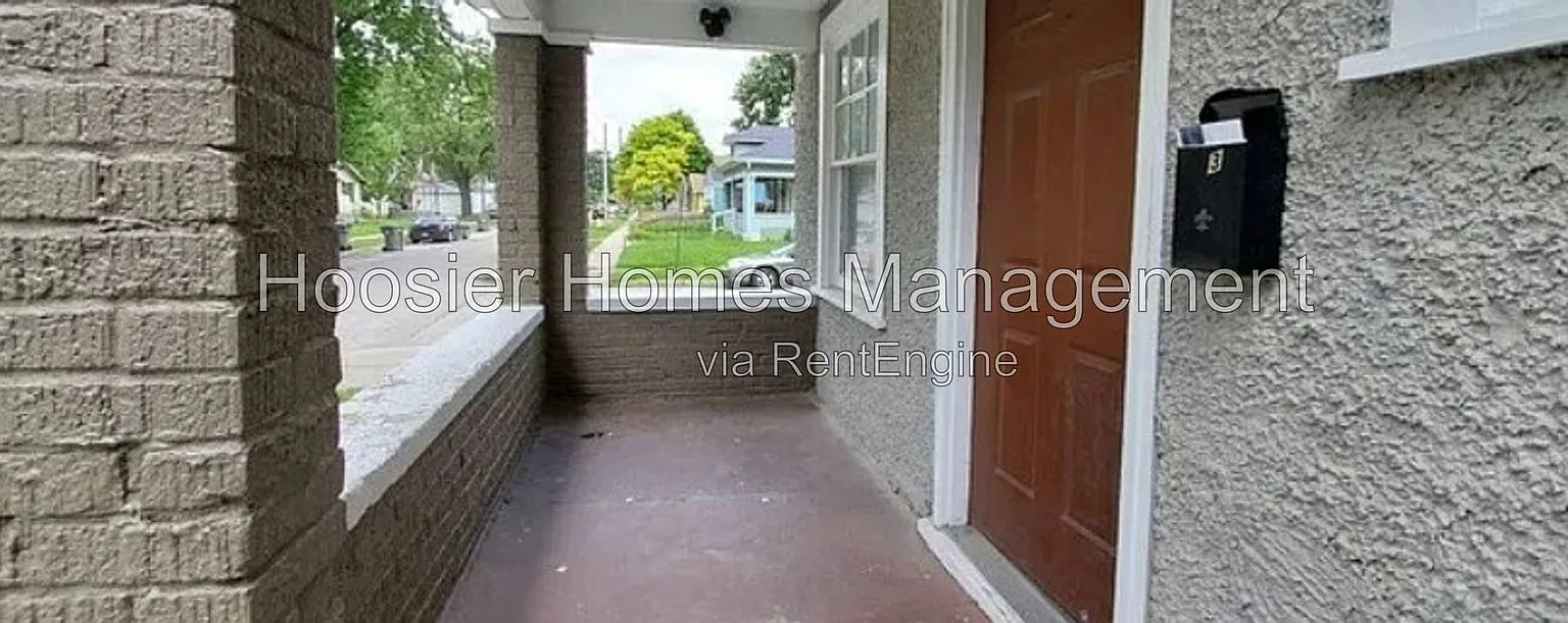 2 bed, 1.0 bath, 816 sqft, $950 — Photo 2
