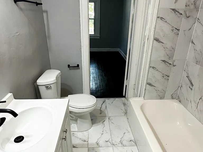 5719 Michigan Ave — Photo 10