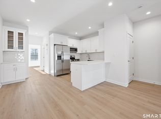 29 Village Rd #H, Milford, CT 06460