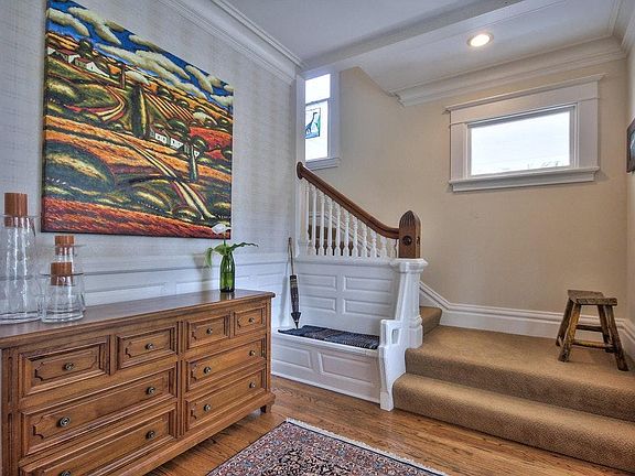 3rd image of 35 Palm Ave