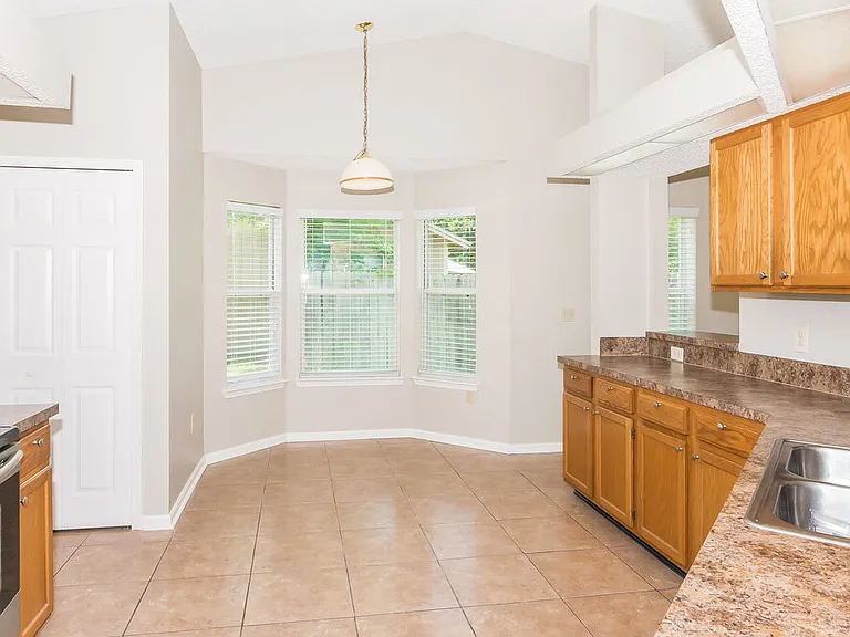 3379 Deerfield Pointe Dr — Photo 6