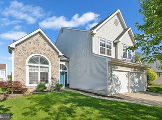 9 Biddle Way, Mount Laurel, NJ 08054