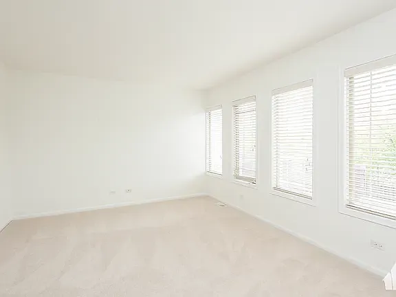 1451 N Milwaukee Ave — Photo 13