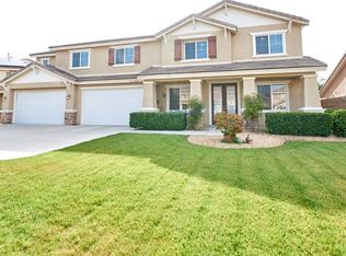 6407 N Angels Peak Dr, San Bernardino, CA 92407