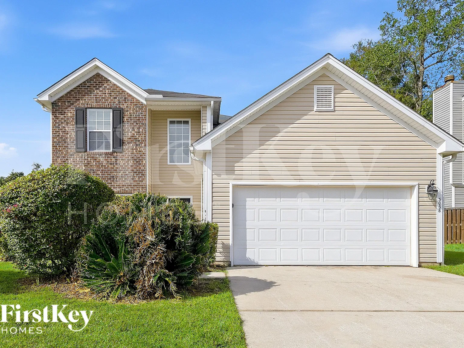 4 bed, 2.5 bath, 2090 sqft, $2,250 — Photo 1