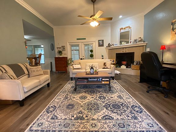 3rd image of 4024 NW Wisteria Dr