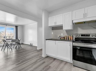 2136 Wyandotte St W #32, Windsor, ON N9B1J9