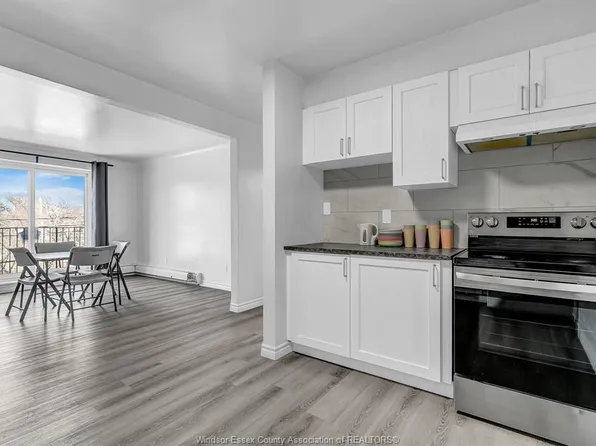 2136 Wyandotte St W, Windsor, ON