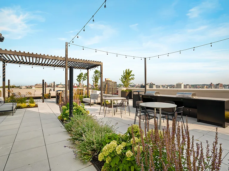 526 Baltic St #11Z — Photo 29