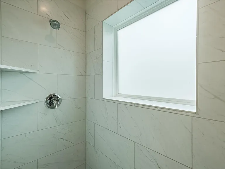 4817 Martin Oaks Ln — Photo 28