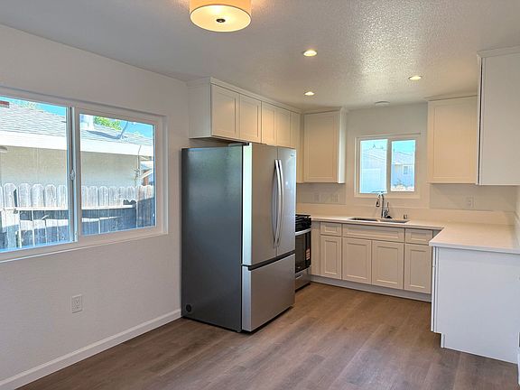 4th image of 6007 Rye Way
