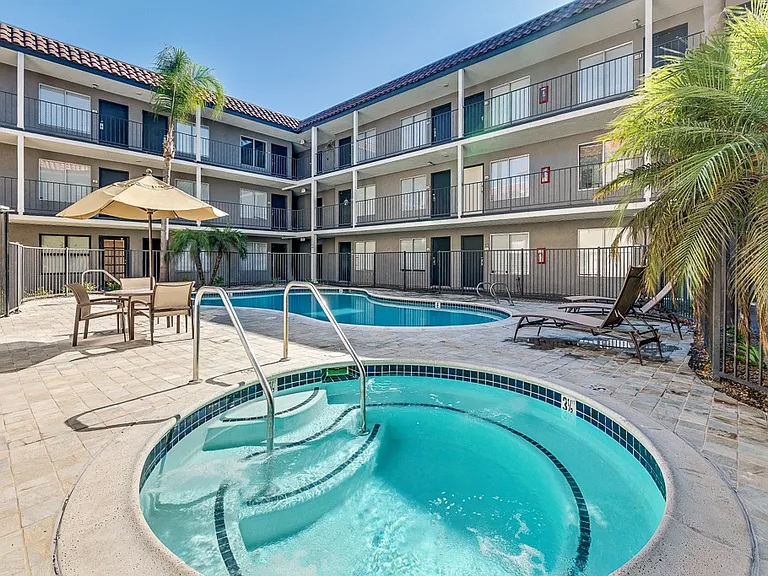 The Presidio Apartments — Photo 4